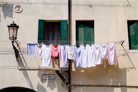 simsearch:862-03888567,k - Washing line, Chioggia, Venice, Veneto, Italy Stock Photo - Rights-Managed, Code: 862-03888544