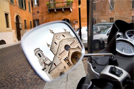 simsearch:862-03888567,k - Cathedral reflected in a scooter mirror, Verona, Veneto, Italy Stock Photo - Rights-Managed, Code: 862-03888564