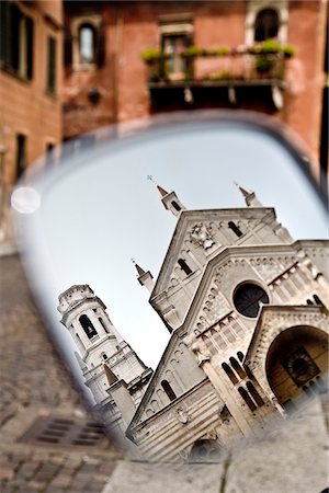 simsearch:862-03888567,k - Cathedral reflected in a scooter mirror, Verona, Veneto, Italy Stock Photo - Rights-Managed, Code: 862-03888563