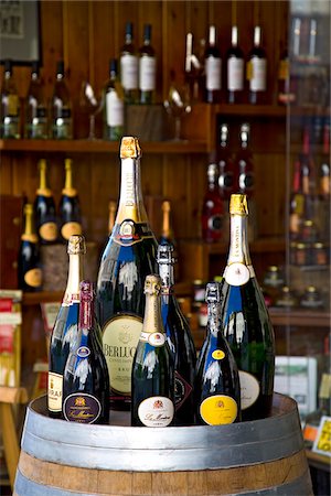 simsearch:862-03888567,k - Prosecco bottles, Veneto, Italy Stock Photo - Rights-Managed, Code: 862-03888574
