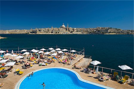 simsearch:862-03888385,k - Swimming Pool in Sliema, Valletta, Malta Foto de stock - Con derechos protegidos, Código: 862-03888866