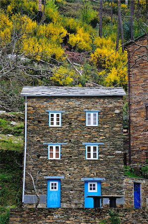 simsearch:862-03889042,k - Piodao, old traditional village, all built in schist, in the heart of Portugal Stock Photo - Rights-Managed, Code: 862-03889099