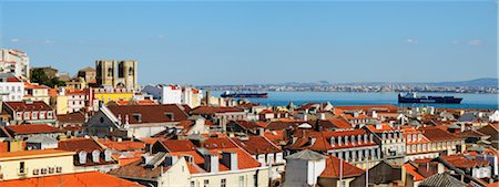 simsearch:862-05998971,k - Historical center with the Se Catedral and Tagus river in the background, Lisbon, Portugal Stock Photo - Rights-Managed, Code: 862-03889115