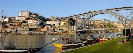 dom luis bridge - Oporto, capital of the Port wine, with the Douro river and Dom Luis bridge, Portugal Foto de stock - Con derechos protegidos, Código: 862-03889181