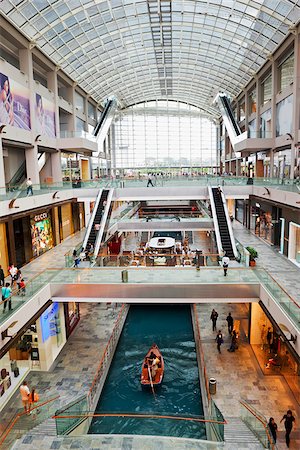 Singapore, Singapore, Marina Bay.  The Shoppes at Marina Bay Sands - a shopping mall in the  Marina Bay Sands hotel & casino complex. Stock Photo - Rights-Managed, Code: 862-03889563