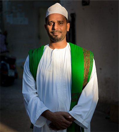 Portrait of a local resident in Stone Town in Zanzibar, Tanzania Foto de stock - Con derechos protegidos, Código: 862-03890079