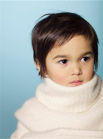 simsearch:877-06833353,k - Portrait of little girl looking away Photographie de stock - Rights-Managed, Code: 877-06834066