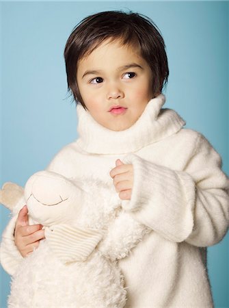 simsearch:877-06833353,k - Portrait of little girl with stuffed toy Photographie de stock - Rights-Managed, Code: 877-06834070