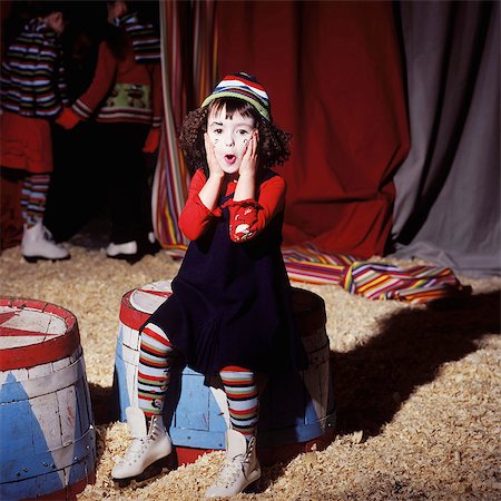 payaso (hombre y mujer) - Young girl performing in the circus Foto de stock - Con derechos protegidos, Código: 877-06834939