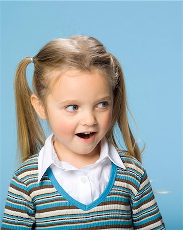 simsearch:877-06833353,k - Little girl looking surprised Photographie de stock - Rights-Managed, Code: 877-06833362
