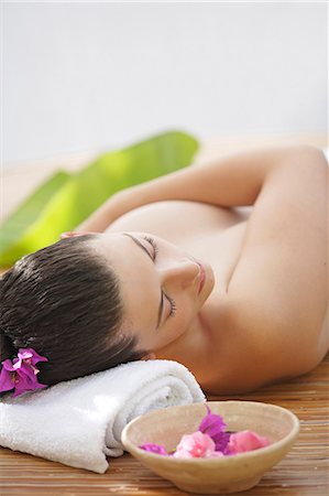 simsearch:877-06833642,k - Young woman sleeping on her back Stock Photo - Rights-Managed, Code: 877-08026462