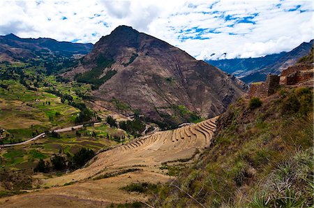 pisac - South America, Peru, Cuzco region, Urubamba Province, Inca sacred valley, Pisac, one of the most important archeological site in the valley, aerial view, mountain sky and stairs Photographie de stock - Rights-Managed, Code: 877-08026478