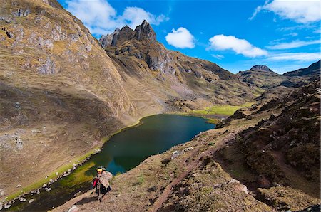 simsearch:877-08026499,k - South America, Peru, Cuzco region, El Parque de la papa (Potatoe park), the three lakes valley, a woman shepherd Foto de stock - Con derechos protegidos, Código: 877-08026489