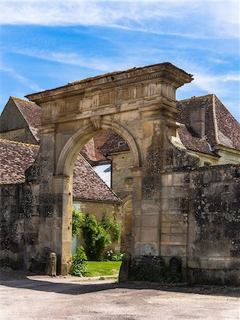 simsearch:877-08079129,k - France, Burgundy, Côte d'Or, Moutier St Jean, abbey, portal Stock Photo - Rights-Managed, Code: 877-08031185