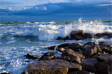 france nobody lights - France, * Europe, France, Herault Frontignan the sea on a stormy day. Stock Photo - Rights-Managed, Code: 877-08079138