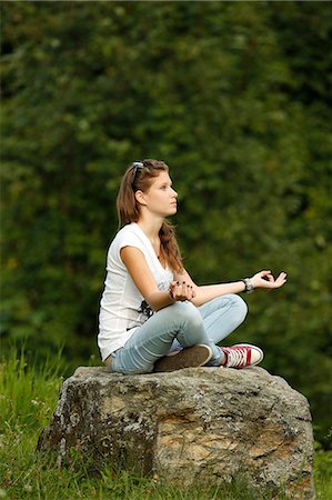 simsearch:877-08129539,k - Young girl praying. Stock Photo - Rights-Managed, Code: 877-08127926