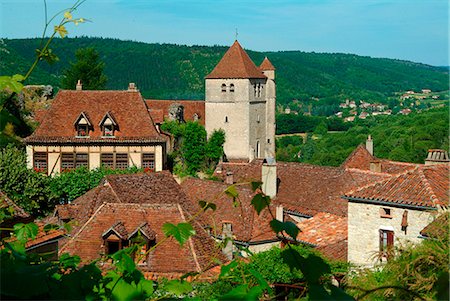 simsearch:877-08128094,k - Europe, France, Lot,  general view of Saint Cirq Lapopie village Foto de stock - Con derechos protegidos, Código: 877-08128140