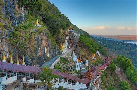 pindaya - Myanmar, Shan Province, Pindaya Caves, entrance Stockbilder - Lizenzpflichtiges, Bildnummer: 877-08128403