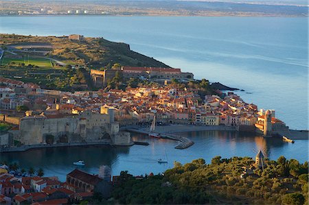 Europe, France, Languedoc Roussillon, Pyrenees Orientales, Collioure. Photographie de stock - Rights-Managed, Code: 877-08128645