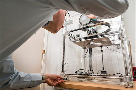 3D printer set up in a robotic club. France Foto de stock - Con derechos protegidos, Código: 877-08128720