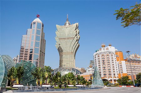 simsearch:877-08128746,k - China,Macau,City Skyline with Hotel Grand Lisboa Stock Photo - Rights-Managed, Code: 877-08128756