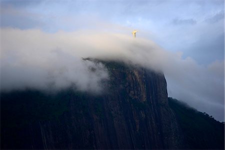 simsearch:877-08129416,k - Christ the Redeemer statue located at the top of Corcovado mountain in Rio de Janeiro, Brazil, South America Photographie de stock - Rights-Managed, Code: 877-08128994