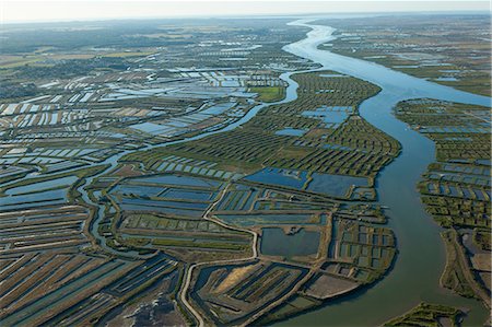 simsearch:877-08129071,k - France,Charente-Maritime, Seudre salt marsh, aerial view Stock Photo - Rights-Managed, Code: 877-08129071