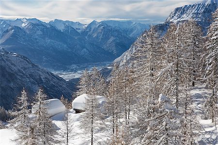 Winter view from the Pietro Crosta hut (Alp Solcio, Varzo, Verbano Cusio Ossola province, Piedmont, Italy, Europe) Stock Photo - Rights-Managed, Code: 879-09020999