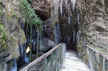 Europe, Italy, Veneto, Treviso, Fregona. The Caves of Caglieron in winter time Fotografie stock - Rights-Managed, Codice: 879-09021032