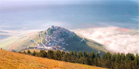 simsearch:6129-09044045,k - Europe, Italy, Umbria, Perugia district,Castelluccio of Norcia Photographie de stock - Rights-Managed, Code: 879-09032875