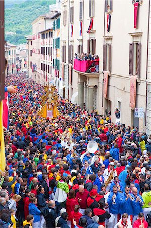 Europe,Italy,Umbria,Perugia district,Gubbio. The crowd and the Race of the Candles Stock Photo - Rights-Managed, Code: 879-09032884
