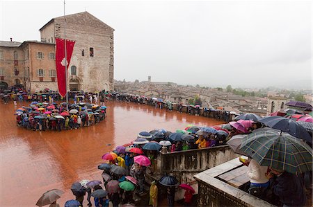 Europe,Italy,Umbria,Perugia district,Gubbio. The crowd and the Race of the Candles Stock Photo - Rights-Managed, Code: 879-09032895