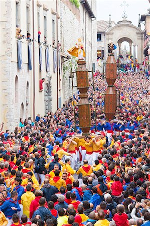 Europe,Italy,Umbria,Perugia district,Gubbio. The crowd and the Race of the Candles Stock Photo - Rights-Managed, Code: 879-09032892