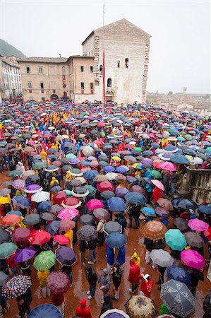 simsearch:862-05998151,k - Europe,Italy,Umbria,Perugia district,Gubbio. The crowd and the Race of the Candles Foto de stock - Con derechos protegidos, Código: 879-09032905