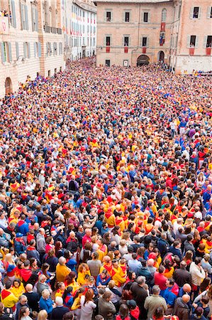 Europe,Italy,Umbria,Perugia district,Gubbio. The crowd and the Race of the Candles Stock Photo - Rights-Managed, Code: 879-09032928