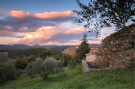 simsearch:879-09191122,k - Sunset from the small village of Carpineto. Carpineto, Vagliagli, Castelnuovo Berardenga, Chianti, Siena province, Tuscany, Italy, Europe Fotografie stock - Rights-Managed, Codice: 879-09033132