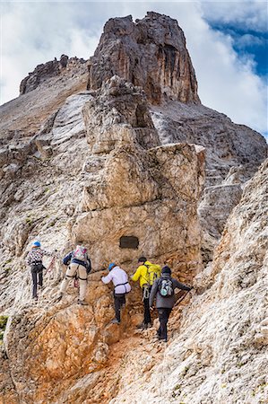 simsearch:879-09033197,k - Climbers on via ferrata Marino Bianchi on Mount Cristallo di Mezzo;Cortina d'Ampezzo,Belluno district,Veneto,Italy,Europe Photographie de stock - Rights-Managed, Code: 879-09033173