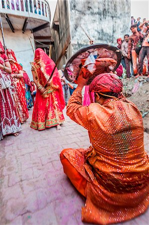 simsearch:400-08833647,k - Asia, India, Uttar Pradesh, Nandgaon, Lathmar Holi festival Photographie de stock - Rights-Managed, Code: 879-09033236