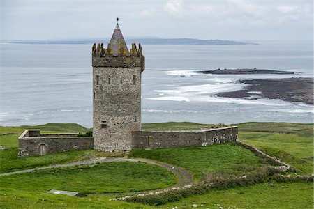 simsearch:879-09033237,k - Doonagore Castle, near Doolin, Munster, Co. Clare, Ireland, Europe. Stock Photo - Rights-Managed, Code: 879-09033241