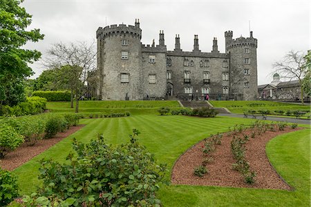 Kilkenny Castle and its gardens. Kilkenny, Co.Tipperary, Munster, Ireland, Europe. Foto de stock - Con derechos protegidos, Código: 879-09033254