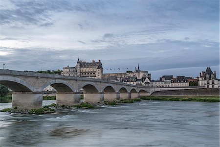 Castle and bridge over the Loire. Amboise, Indre-et-Loire, France. Stock Photo - Rights-Managed, Code: 879-09033290