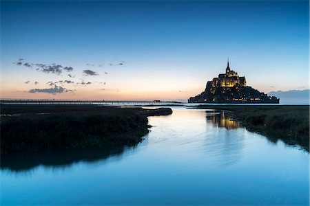 High tide at dusk. Mont-Saint-Michel, Normandy, France. Photographie de stock - Rights-Managed, Code: 879-09033311