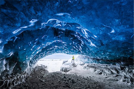 simsearch:879-09033162,k - Man inside an ice caver under the Vatnajokull glacier, Vatnajokull national park, East Iceland, Iceland (MR) Photographie de stock - Rights-Managed, Code: 879-09033519