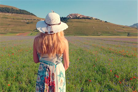 Europe, Italy,Umbria,Perugia district,Castelluccio of Norcia Flower period Foto de stock - Con derechos protegidos, Código: 879-09043221