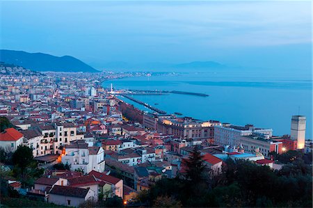 simsearch:879-09020663,k - Europe,Italy,Campania,Salerno. City at dusk Photographie de stock - Rights-Managed, Code: 879-09043299
