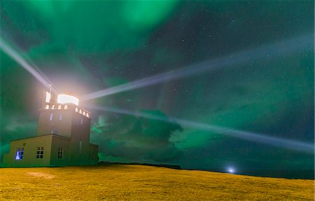 Dyrholaey lighthouse by night, Vik ì Myrdal, Iceland Photographie de stock - Rights-Managed, Code: 879-09043396