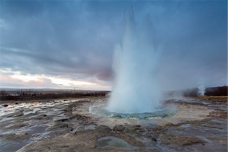 simsearch:879-09043355,k - Strokkur Geyser eruption, Haukadalur Geothermal Area, Haukadalur, Arnessysla, Sudurland, Iceland, Europe Stockbilder - Lizenzpflichtiges, Bildnummer: 879-09043446