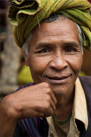 Samka, Shan State, Myanmar. Typical Pa-o man posing and smiling. Photographie de stock - Rights-Managed, Code: 879-09043623