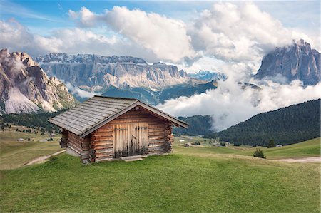 puez odle - Seceda in a cloudy day, Val Gardena Valley, Dolomites, Trentino Alto Adige District, Italy Photographie de stock - Rights-Managed, Code: 879-09099954