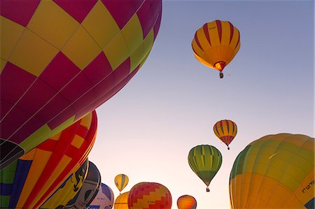 simsearch:879-09100005,k - Europe,Italy,Umbria,Perugia district,Gualdo Cattaneo. Hot-air balloons Stock Photo - Rights-Managed, Code: 879-09100007